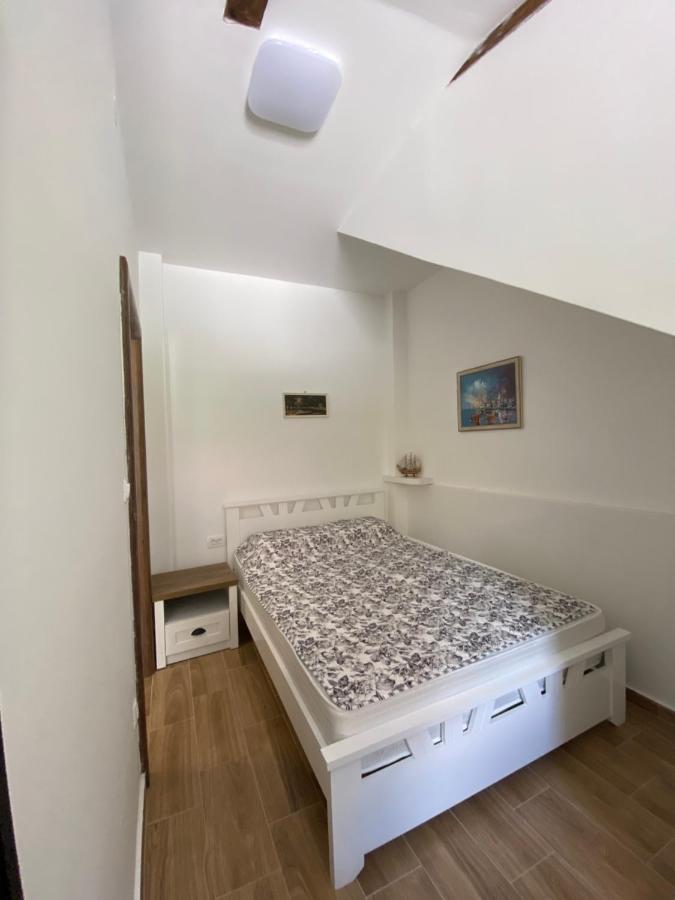 Sunny Bay Apartments Kotor Exterior foto